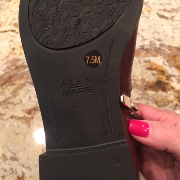 Reduced! Alex Marie Low-heeled Bootie - Picture 13 of 13